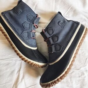 Sorel Navy Out N About Rain Boots